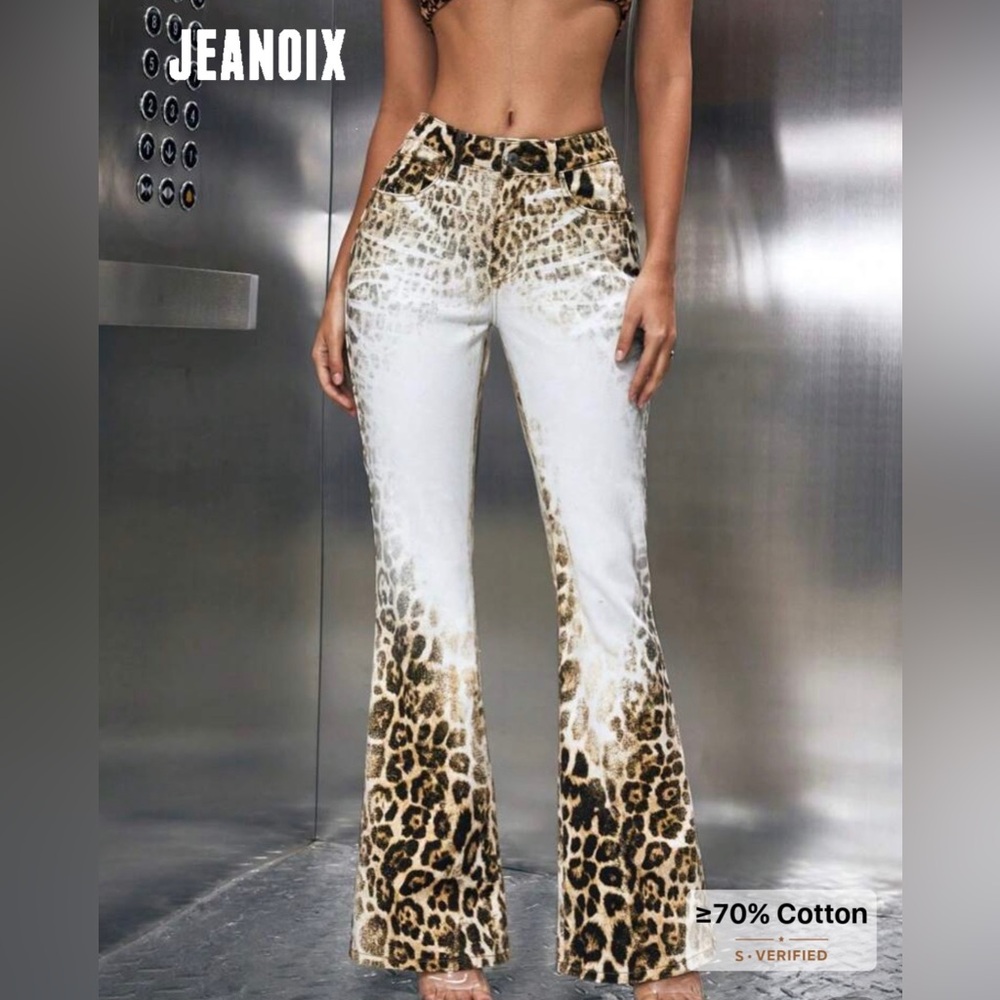 NWOT SHEIN Jeanoix Leopard Print Flare Jeans. Size 28.
